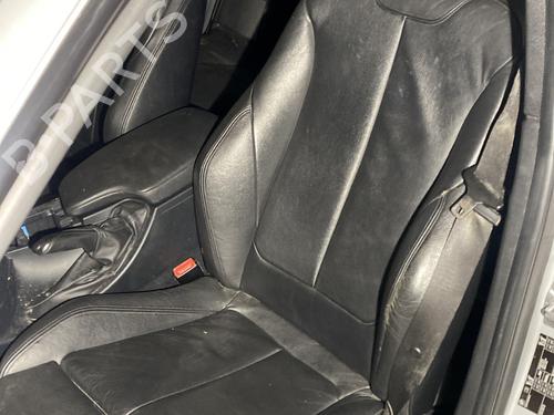 Used Left front seat BMW 3 Touring (F31) 330 d (258 hp) 22235841