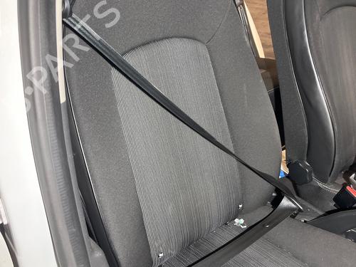 Sikkerhedssele foran højre Sikkerhedssele foran højre RENAULT ZOE (BFM_) [2012-2026] 37589116 37589116