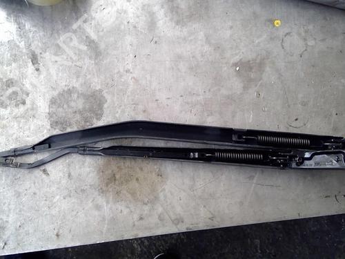 Used Front windshield wiper arm NISSAN PRIMERA (P12) 2.0 (140 hp) 21859267