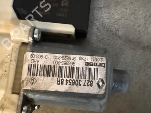 Used Right rear window motor Right rear window motor RENAULT MEGANE III Grandtour (KZ0/1) 1.5 dCi (KZ09, KZ0D, KZ1G, KZ29, KZ14, KZ1W, KZ10, KZ1F,... (110 hp) 38977517 38977517