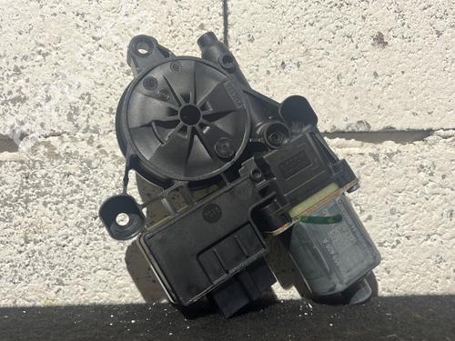 left-rear-window-motor-skoda-fabia-iii-nj3-2014-2015-2016-2017-2018-2019-2020-2021-28130455 main image