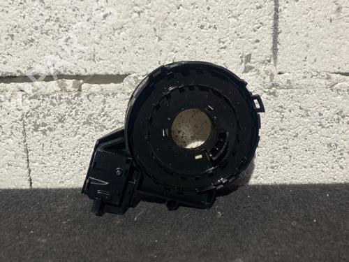 squib-airbag-vw-eos-1f7-1f8-2006-2007-2008-2009-2010-2011-2012-2013-2014-2015-24368783 main image