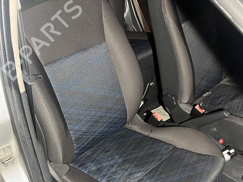 Used Right front seat RENAULT CLIO III Grandtour (KR0/1_) 1.5 dCi (KR0F) (86 hp) 30396933