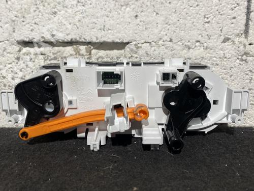 climate-control-citroen-c3-iii-sx-2016-23797065 main image