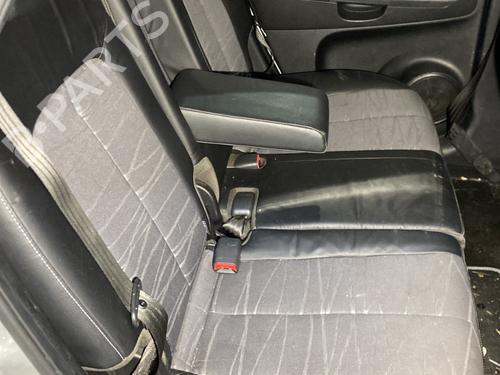 Sæde Bagtil KIA VENGA (YN) 1.6 CVVT (125 hp) 21865713
