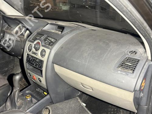 Used Dashboard RENAULT MEGANE II (BM0/1_, CM0/1_) 1.5 dCi (BM02, BM13, BM2A, CM02, CM13) (101 hp) 30787538