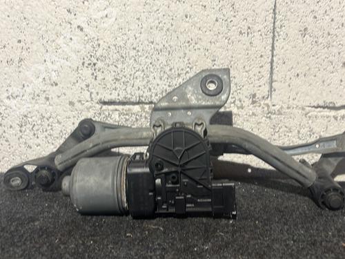 Used Front wiper motor Front wiper motor RENAULT TWINGO II (CN0_) 1.2 Turbo (CN0C, CN0F) (100 hp) 30537743 30537743