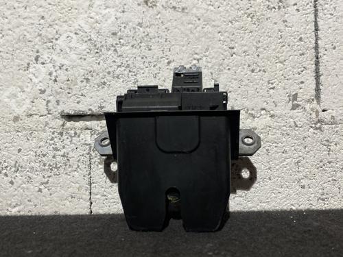 Used Tailgate lock Tailgate lock FORD FOCUS III 2.0 TDCi (150 hp) 24451071 24451071