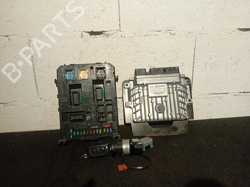 Used Electronic module PEUGEOT 308 CC (4B_) 2.0 HDi (4BRHRH, 4BRHRJ) (136 hp) 21221757