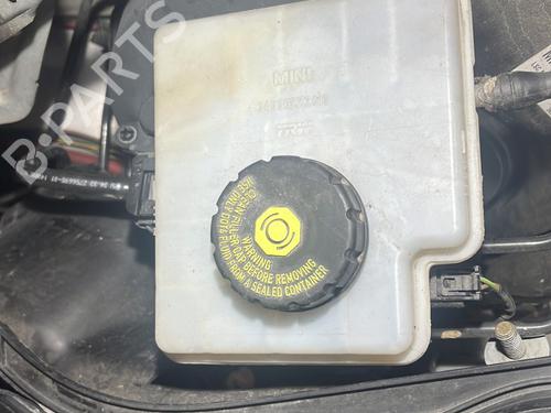 brake-master-cylinder-mini-mini-r56-2005-2006-2007-2008-2009-2010-2011-2012-2013-2014-27680334 main image