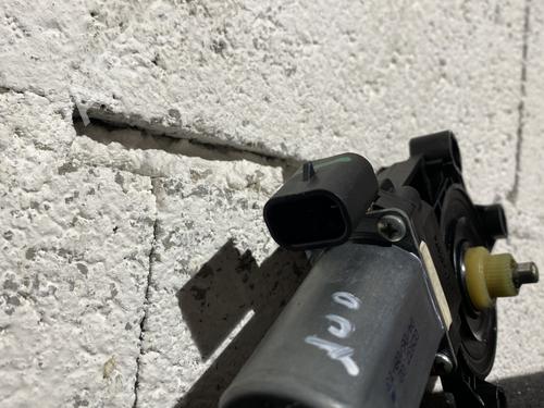 Used Right front window motor Right front window motor ALFA ROMEO 159 (939_) 1.9 JTDM 16V (939AXC1B, 939AXC12) (150 hp) 21865775 21865775