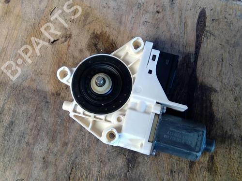 Used Left rear window motor Left rear window motor RENAULT LAGUNA III (BT0/1) 1.5 dCi (BT00, BT0A, BT0T, BT1J) (110 hp) 21861021 21861021