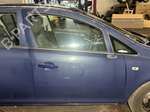 Dør høyre foran OPEL CORSA D (S07) 1.0 (L08, L68) (60 hp) 28155675