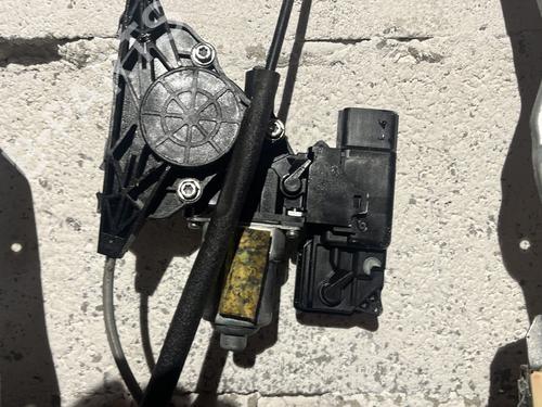 Front left window mechanism RENAULT KOLEOS I (HY_) 2.0 dCi 4x4 (HY0K) | BP28354606C22 
