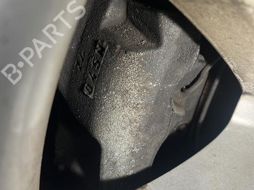 Venstre bremsekaliber foran RENAULT MEGANE III Hatchback (BZ0/1_, B3_) 1.9 dCi (BZ0N, BZ0J) (131 hp) 32133796