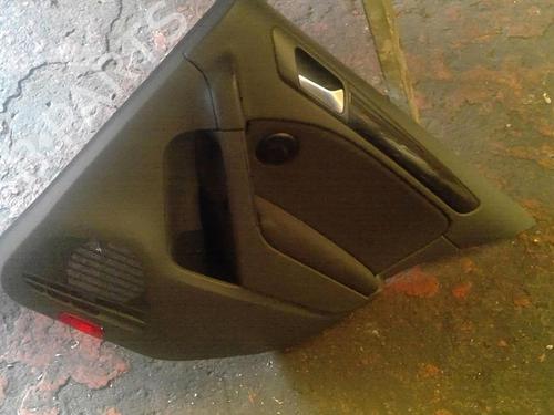 Bageste højre beklædning VW GOLF VI (5K1) 1.6 TDI (105 hp) 30134640