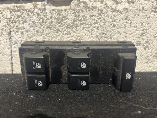 Fensterheberschalter links vorne für KIA CEE'D SW (ED) 1.6 CRDi 90 (90 hp) 28425838