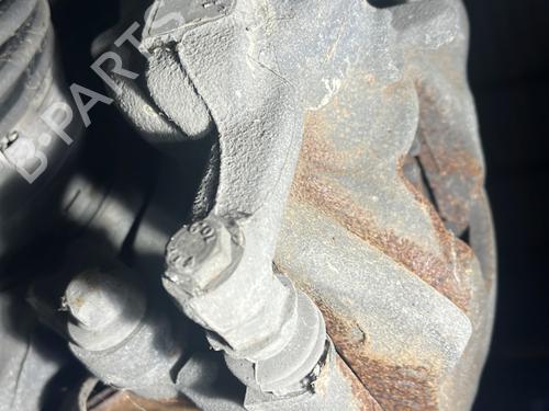 Used Left front brake caliper Left front brake caliper MERCEDES-BENZ GLA-CLASS (X156) GLA 180 CDI / d (156.912) (109 hp) 25701726 25701726
