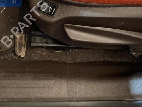 left-front-seat-jeep-renegade-suv-bu-b1-bv-14-185832189-2014-20867614 main image