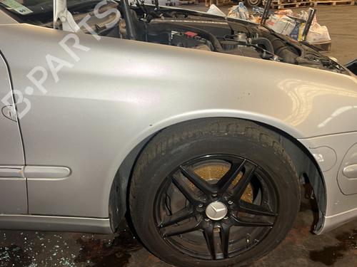 Right front fenders MERCEDES-BENZ C-CLASS Coupe (CL203) C 180 Kompressor (203.746) 2038800418