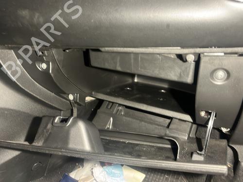 Porta-luvas LANCIA DELTA III (844_) 1.4 (844.AXA1A) (120 hp) 31331290