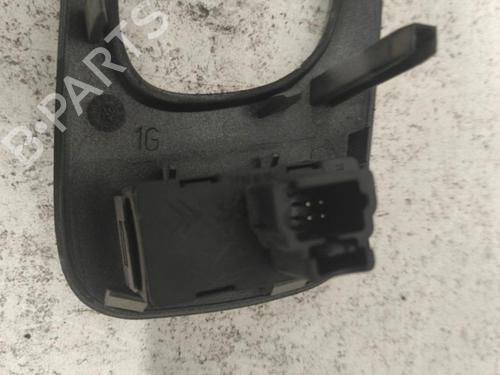 Interrupteur de vitre arrière droite PEUGEOT 307 Break (3E) 1.6 HDi 110 | BP21858923I28 