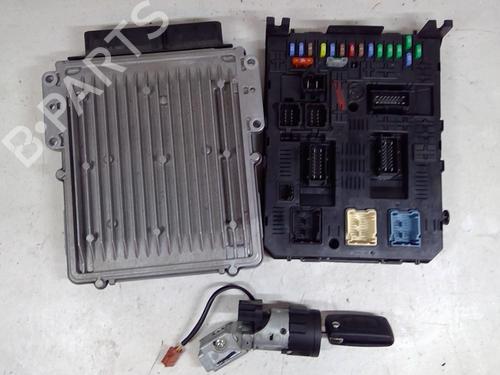 Used Electronic module CITROËN C6 (TD_) 3.0 HDi (241 hp) 21861635