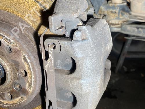 Used Left front brake caliper MERCEDES-BENZ M-CLASS (W164) ML 320 CDI 4-matic (164.122) (224 hp) 24147151