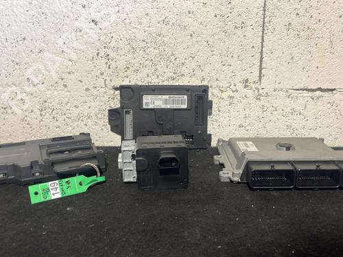 Used Electronic module RENAULT CLIO IV (BH_) 0.9 TCe 90 (BHNF, BHMA, BHMH, BHJK, BHJR) (90 hp) 26977758