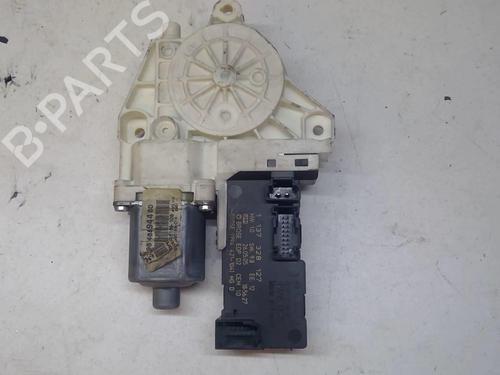 Used Right front window motor Right front window motor PEUGEOT 407 (6D_) 2.0 HDi 135 (6DRHRH, 6DRHRE, 6DRHRG, 6DRHRJ) (136 hp) 21858662 21858662