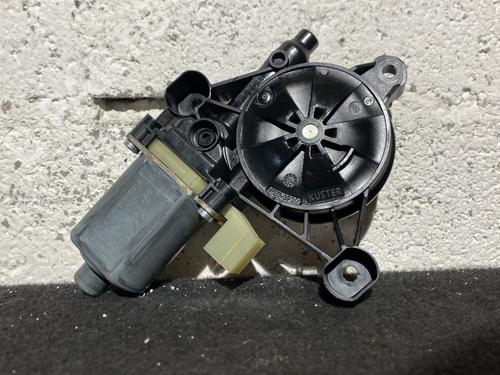 left-front-window-motor-vw-golf-vii-variant-ba5-bv5-2013-2014-2015-2016-2017-2018-2019-2020-2021-2022-23796915 main image