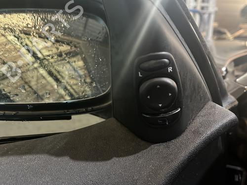 Left front window switch SAAB 9-3 Estate (E50) 1.9 TTiD | BP30488346I27  - Image 10