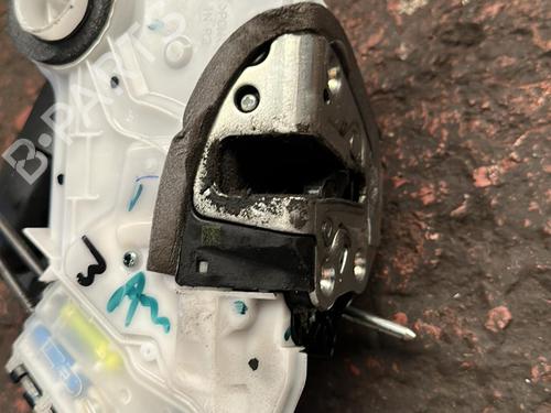 Front right lock PEUGEOT 108 1.0 VTi 72 | BP25844238C97 