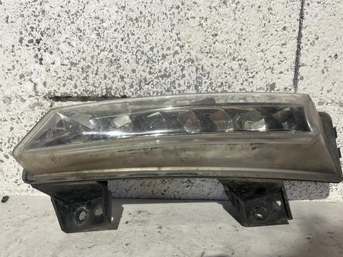 Used Left daytime light RENAULT MEGANE III Hatchback (BZ0/1_, B3_) 1.6 dCi (BZ00, BZ12, BZ13) (130 hp) 33021005