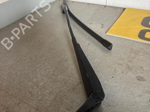 Used Front windshield wiper arm Front windshield wiper arm 38485640 38485640