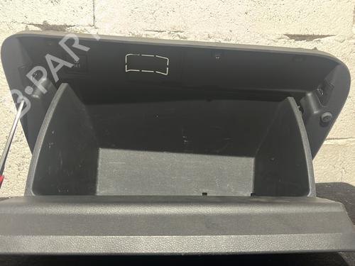 glove-box-vw-beetle-5c1-5c2-2011-2012-2013-2014-2015-2016-2017-2018-2019-26598774 main image