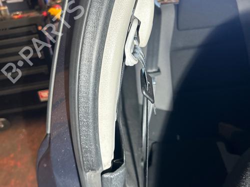 Used Front right seatbelt Front right seatbelt 38473172 38473172