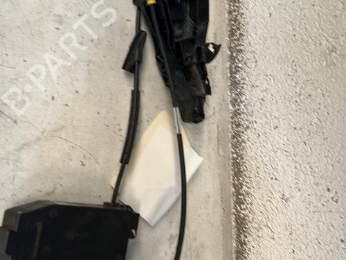 Vergrendeling rechts achter PEUGEOT 308 II (LB_, LP_, LW_, LH_, L3_) 1.6 HDi (92 hp) 21862994