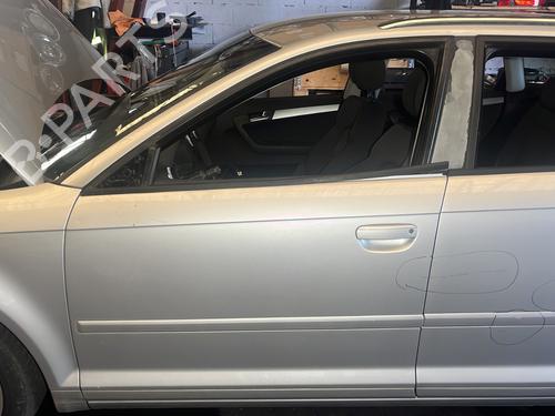 Used Left front door AUDI A3 Sportback (8PA) 1.6 (102 hp) 28216683