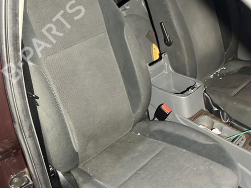 Used Right front seat Right front seat FORD FOCUS II (DA_, HCP, DP) 1.8 TDCi (115 hp) 30854154 30854154