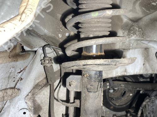 Used Right front shock absorber Right front shock absorber CITROËN C3 AIRCROSS II (2R_, 2C_) 1.2 PureTech 110 (2RHNZB, 2RHNZW, 2RHNPX, 2RHNPJ) (110 hp) 33413338 33413338