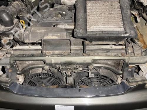 Used Water radiator Water radiator HYUNDAI H-1 / STAREX Bus (A1) 2.5 CRDi (140 hp) 21864050 21864050