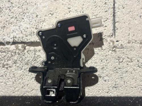 Tailgate lock RENAULT KADJAR (HA_, HL_) 1.5 dCi 110 (HLA3) | BP26301363C101 