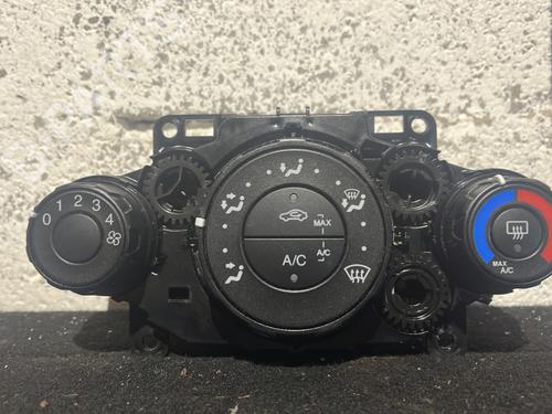 Airco bedieningspaneel FORD FIESTA VI (CB1, CCN) 1.5 TDCi (75 hp) 28668888