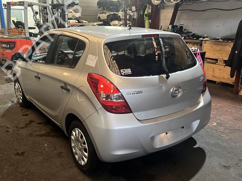 Left front seat HYUNDAI i20 I (PB, PBT) 1.2 | BP29918806C15