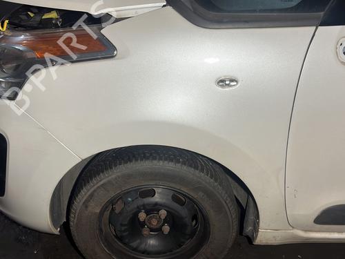 Guarda-lamas esquerdo CITROËN C3 Picasso (SH_) 1.2 THP 110 (SHHNZ6) (110 hp) 32068876