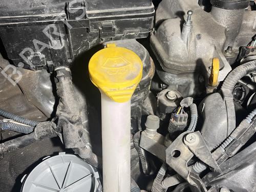 Windscreen washer tank TOYOTA YARIS (_P13_) 1.5 Hybrid (NHP130_, NHP130) | BP27319229C113 