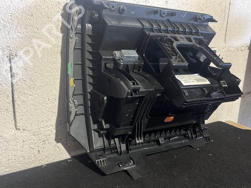 Handskerum VW T-ROC (A11, D11) | BP27498665C95 - Image 2