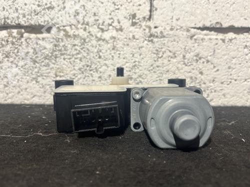 right-rear-window-motor-skoda-fabia-iii-nj3-2014-2015-2016-2017-2018-2019-2020-2021-28129345 main image