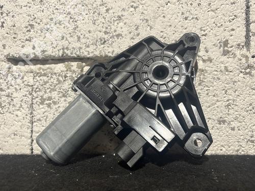 right-rear-window-motor-fiat-500x-334_-2014-27186259 main image